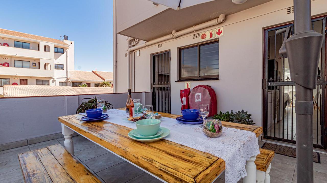 Sea Breeze Apartments بلوبيرجستراند المظهر الخارجي الصورة