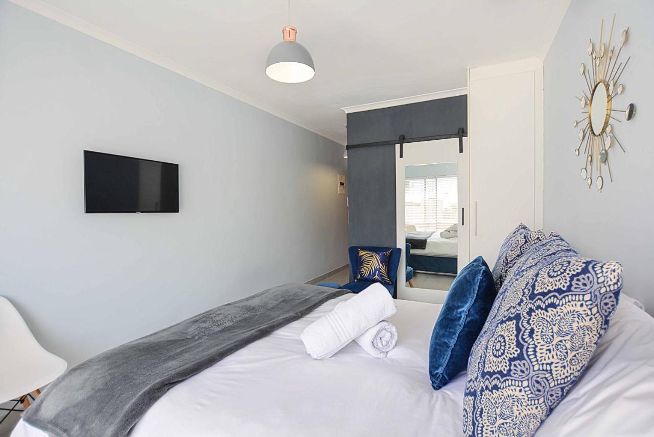 Sea Breeze Apartments بلوبيرجستراند المظهر الخارجي الصورة