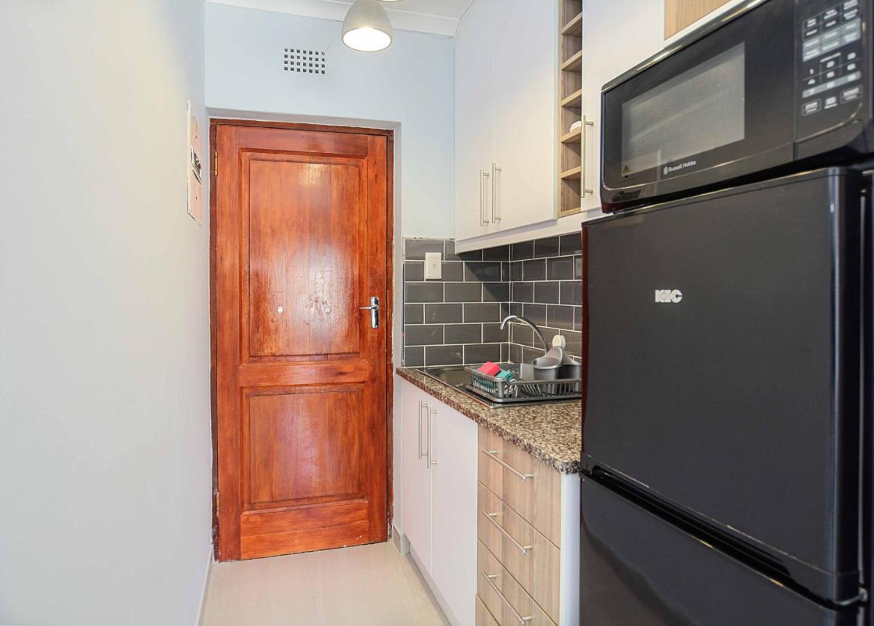 Sea Breeze Apartments بلوبيرجستراند المظهر الخارجي الصورة
