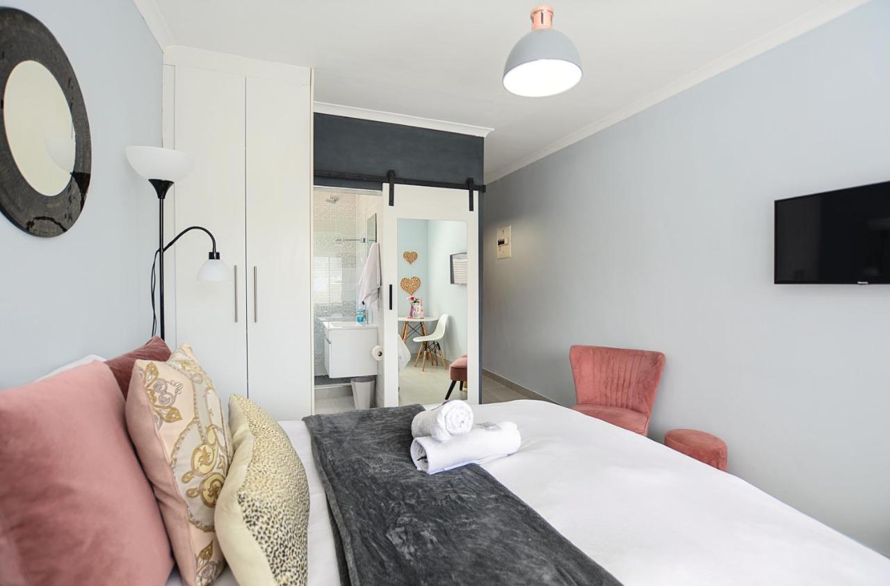 Sea Breeze Apartments بلوبيرجستراند المظهر الخارجي الصورة